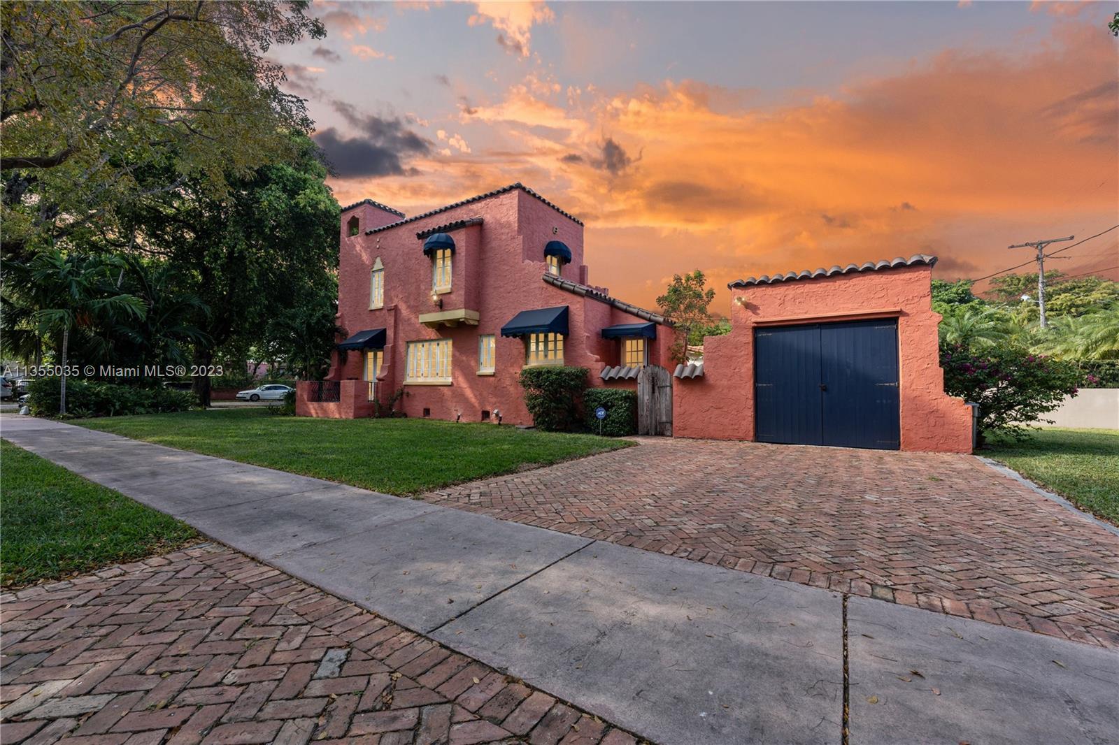 Photo of 915 Ferdinand St in Coral Gables, FL