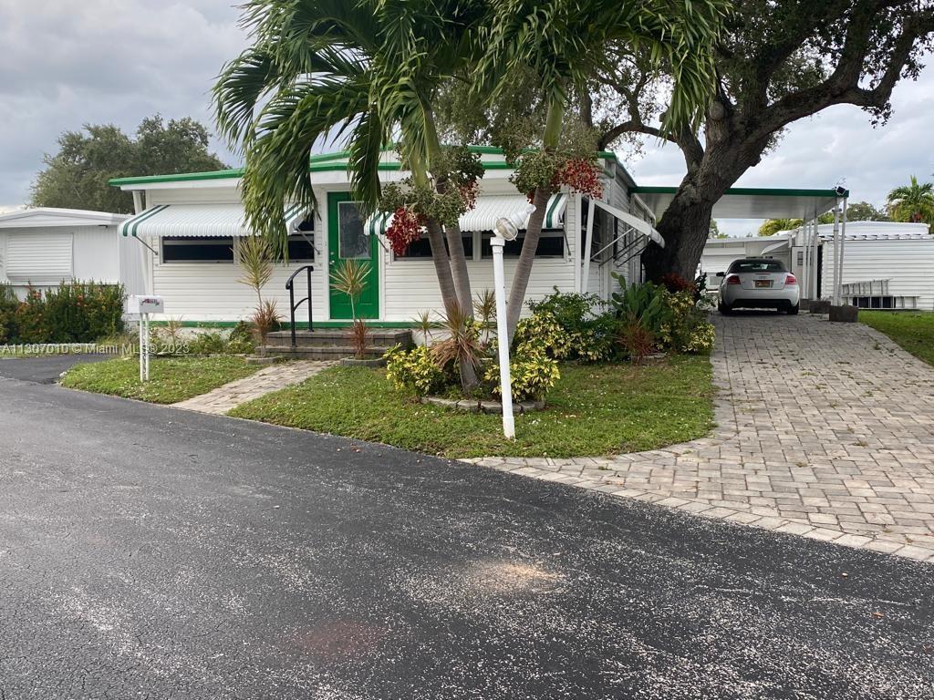 Photo of 107 Ocean Waterway Blvd in Dania Beach, FL
