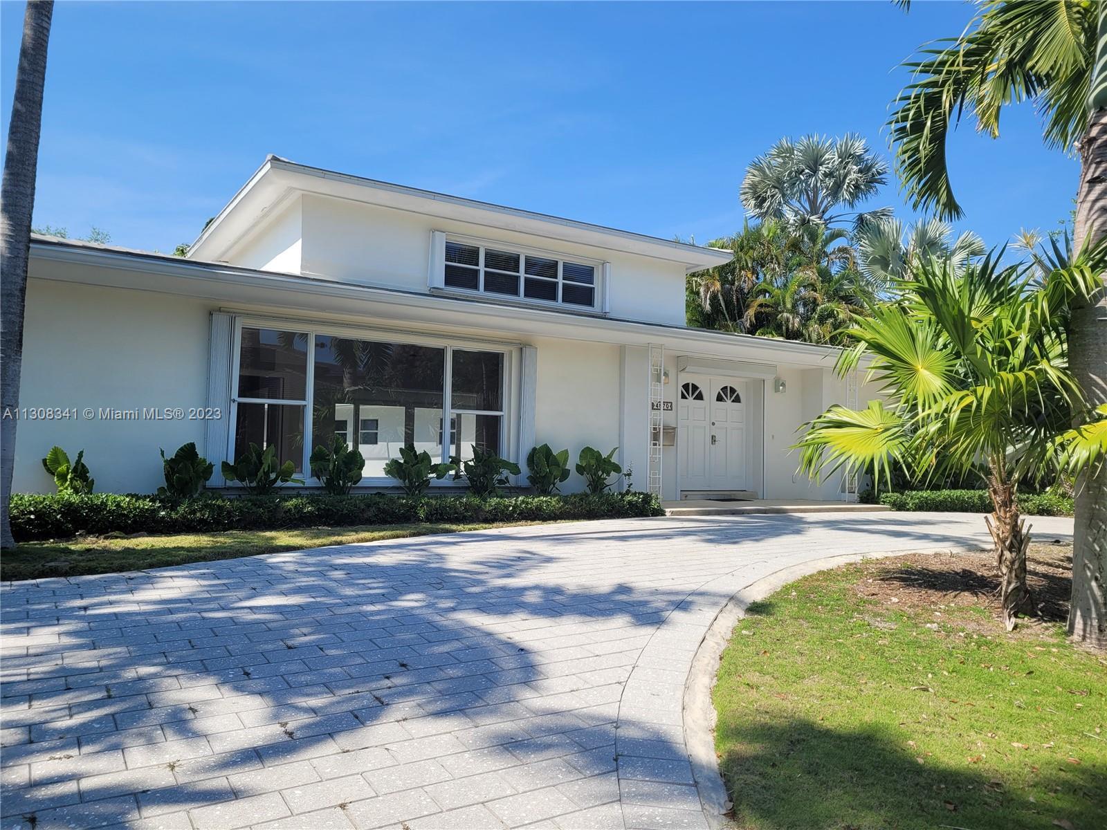 Photo of 4570 Sabal Palm Rd in Miami, FL