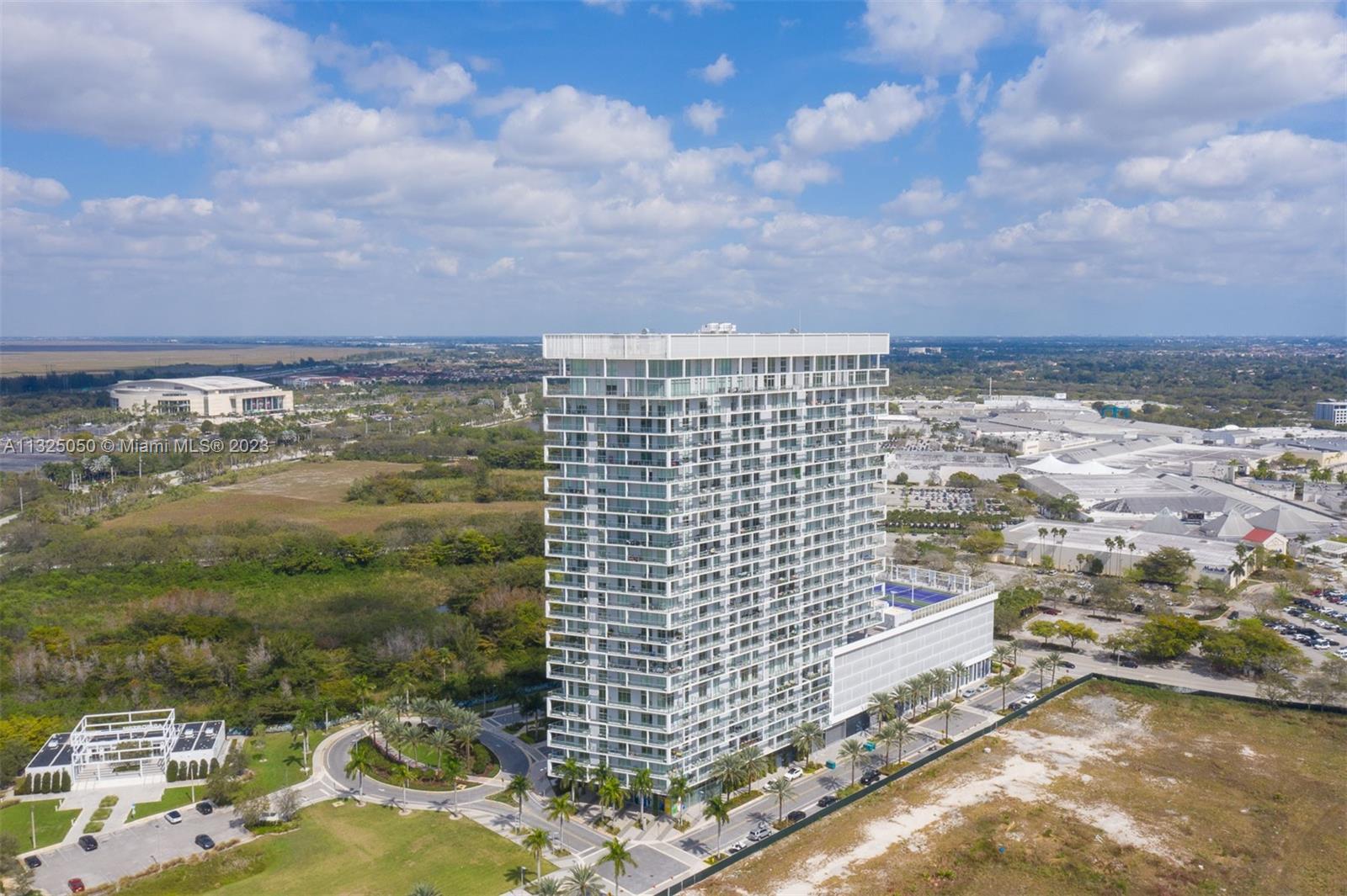 Photo of 2000 Metropica Wy #1007 in Sunrise, FL