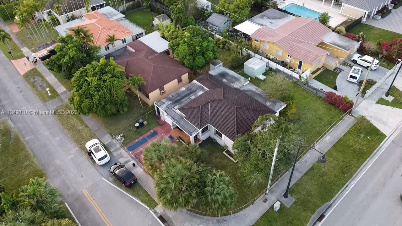 Photo of 6207 SW 19th St in West Miami, FL