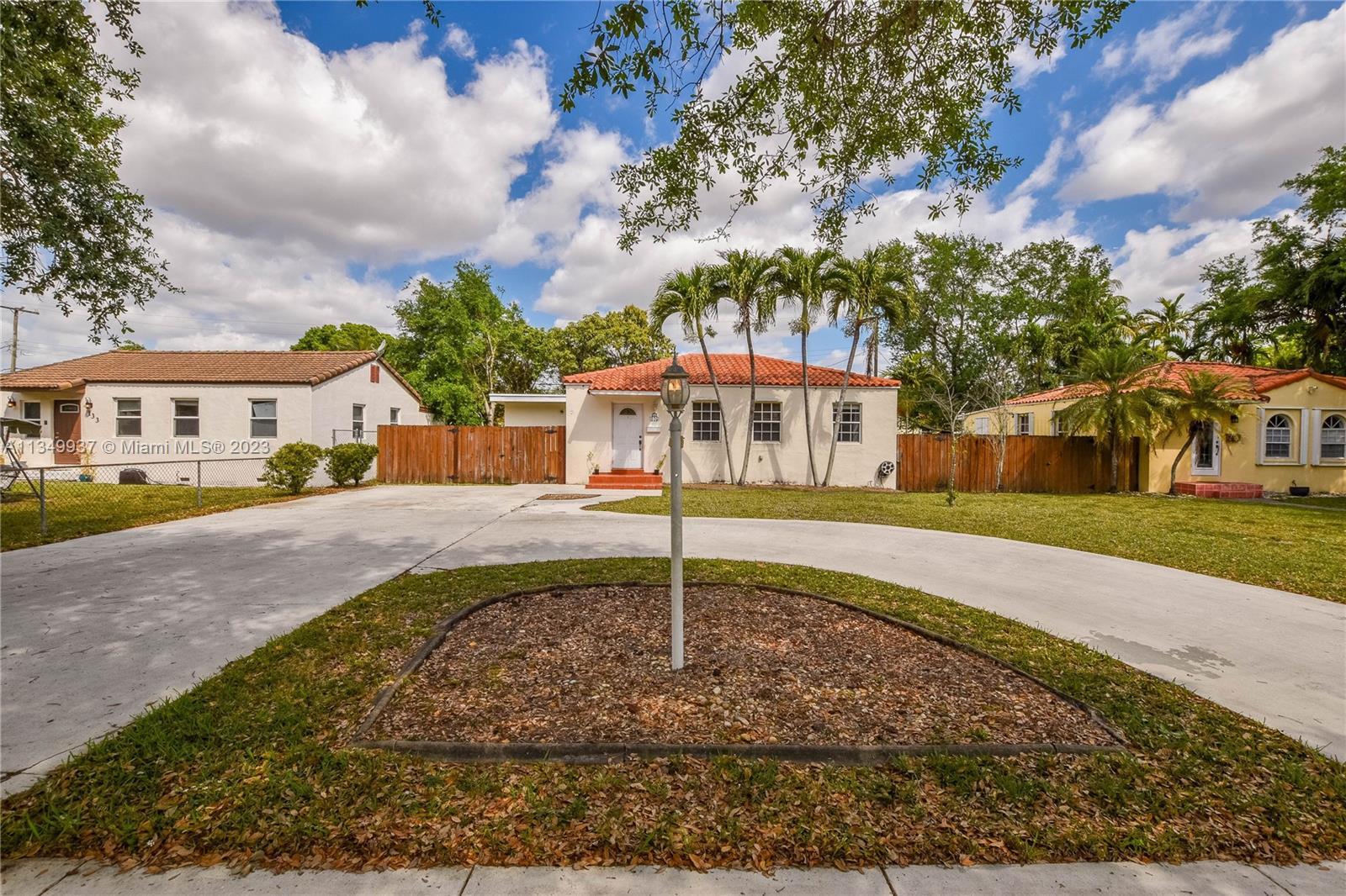 Photo of 125 Truxton Dr in Miami Springs, FL