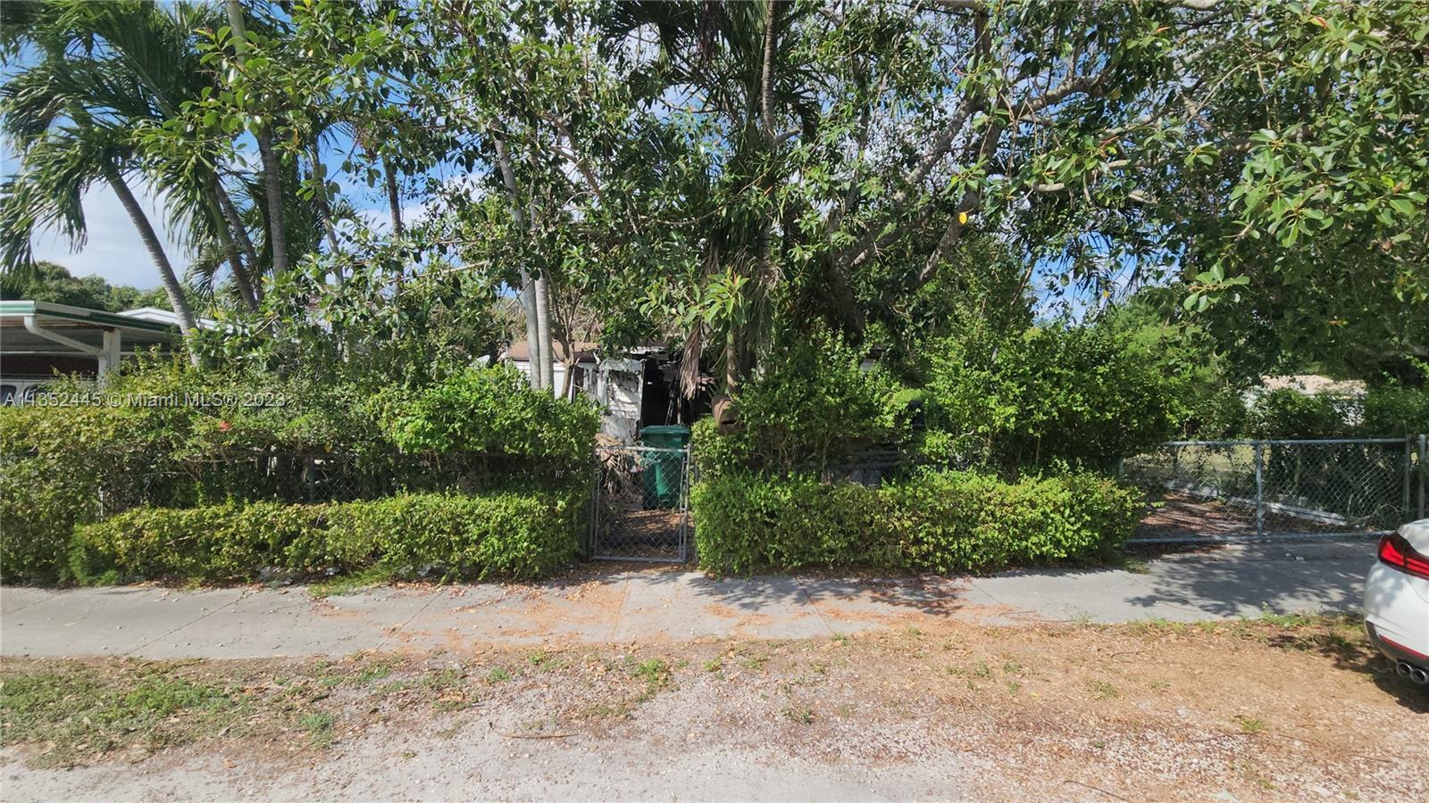 Photo of 1735 NW 84th St in Miami, FL