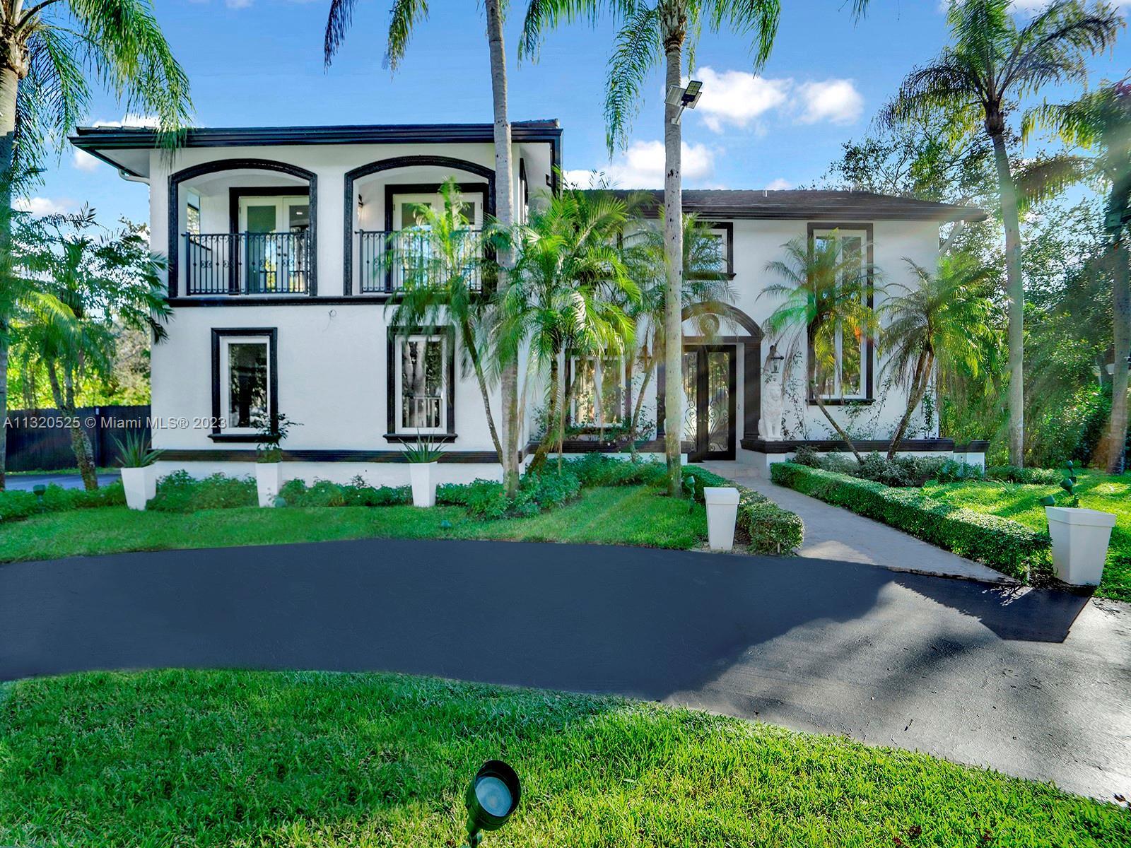Photo of 7830 SW 120th St in Pinecrest, FL