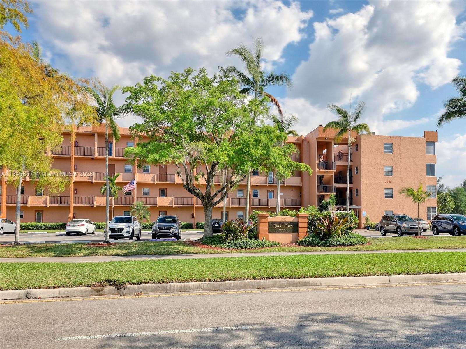 Photo of 3048 E Sunrise Lakes Dr #319 in Sunrise, FL