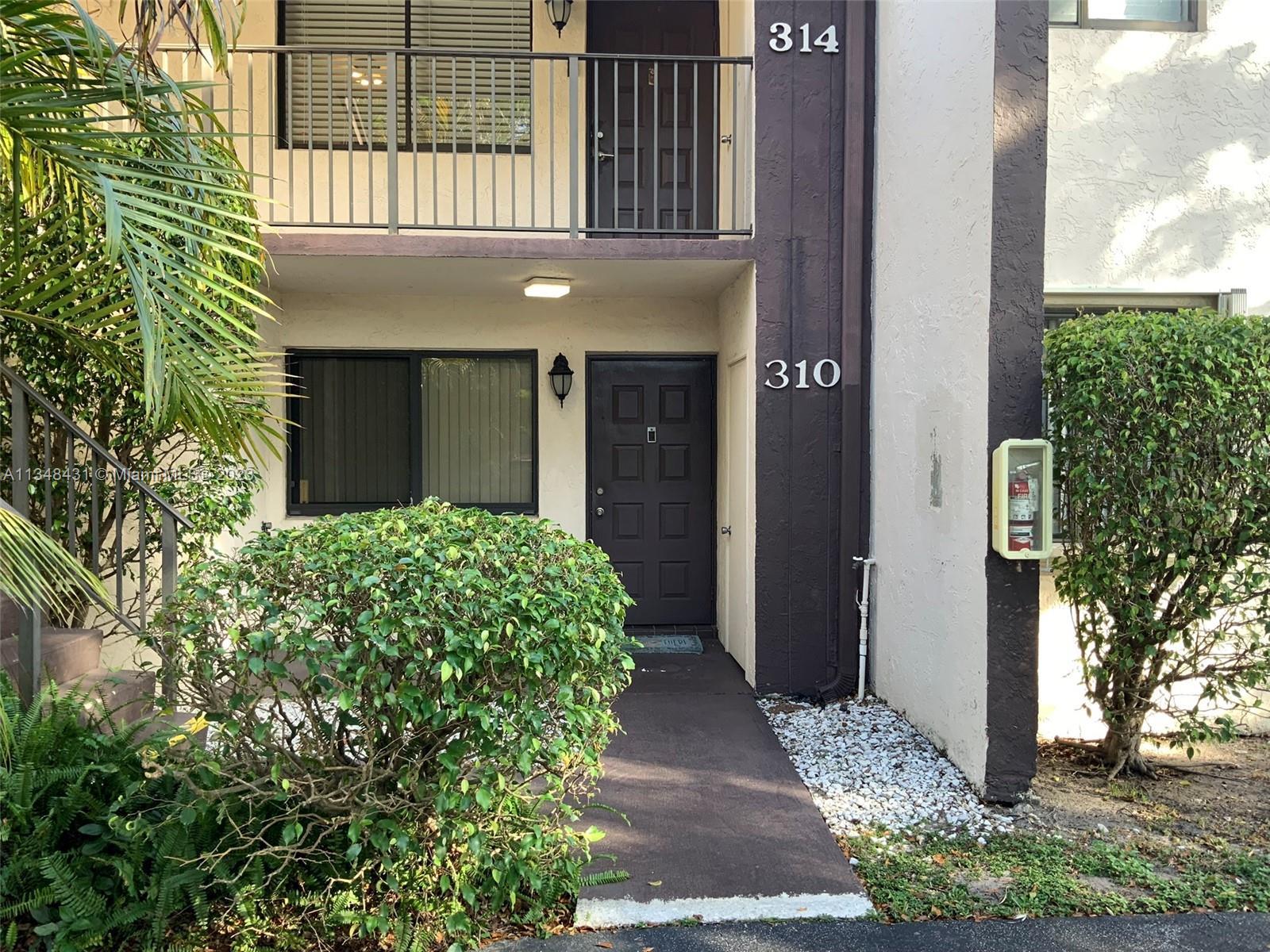 Photo of 310 W Laurel Dr #1401 in Margate, FL