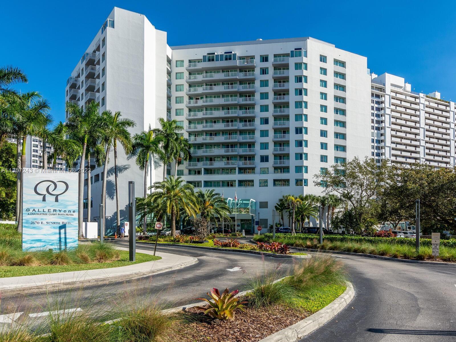 Amazing location in Fort Lauderdale!!! Walking distance to beach/ocean, shopping, restaurants, and a