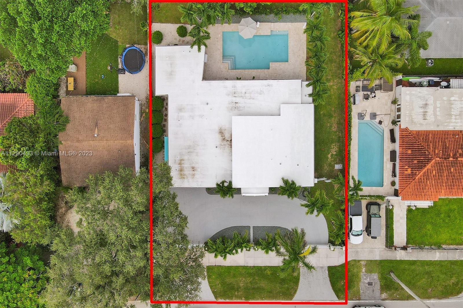 Photo of 5725 SW 56th St in Miami, FL