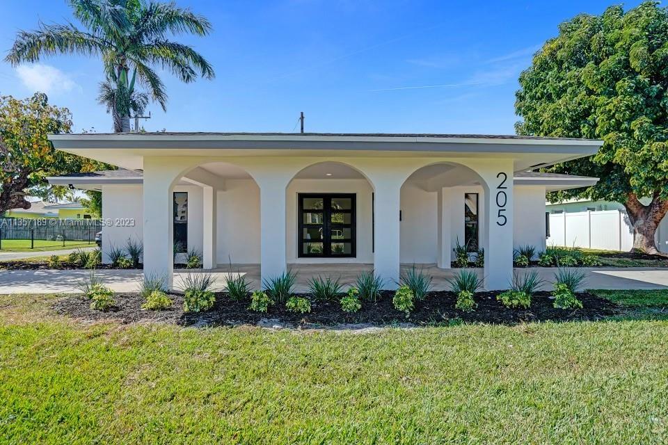 Photo of 205 SE 3rd Ave in Dania Beach, FL
