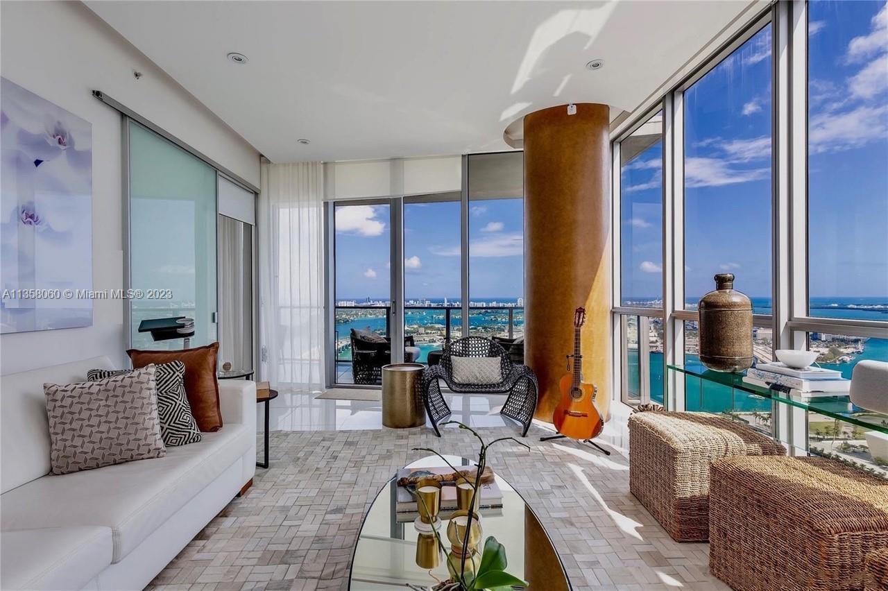 SPECTACULAR 3 BEDROOM CORNER UNIT IN MARQUIS With AMAZING CITY AND WATERVIEWS. Very Spacious & Brigh