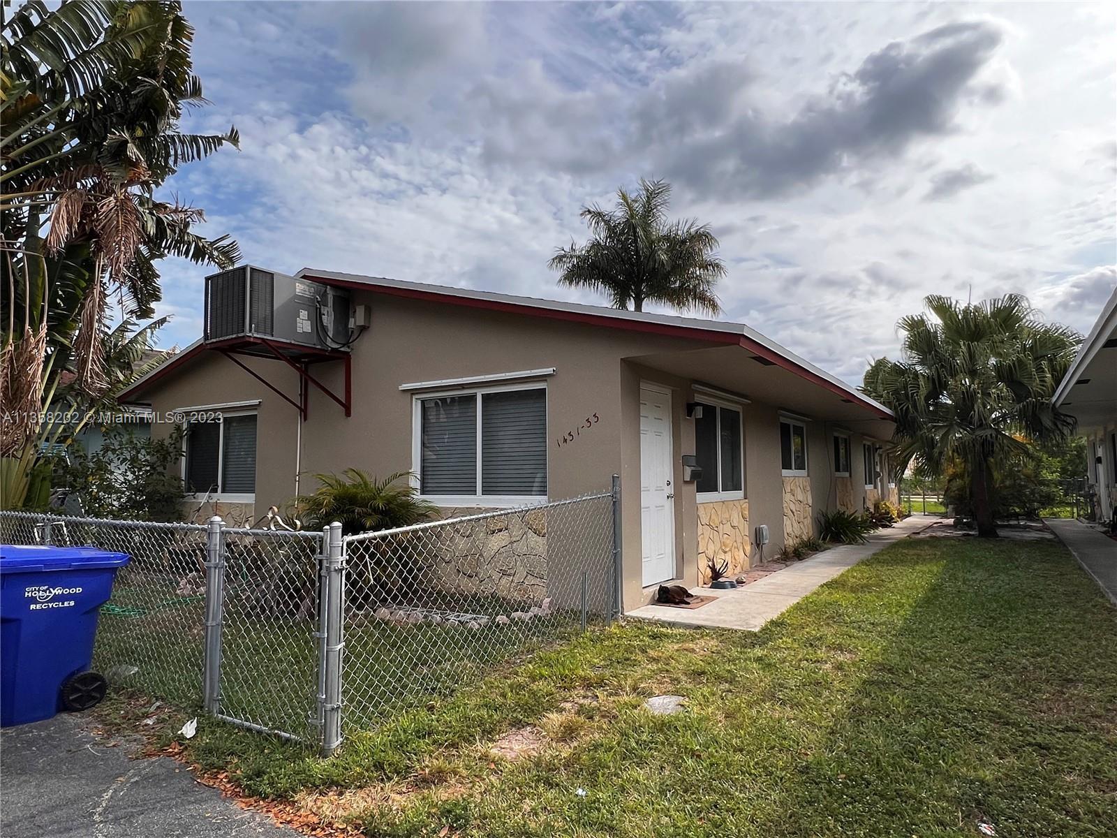 This 2 unit property is located in desirable area of East Hollywood. The physical property consists 