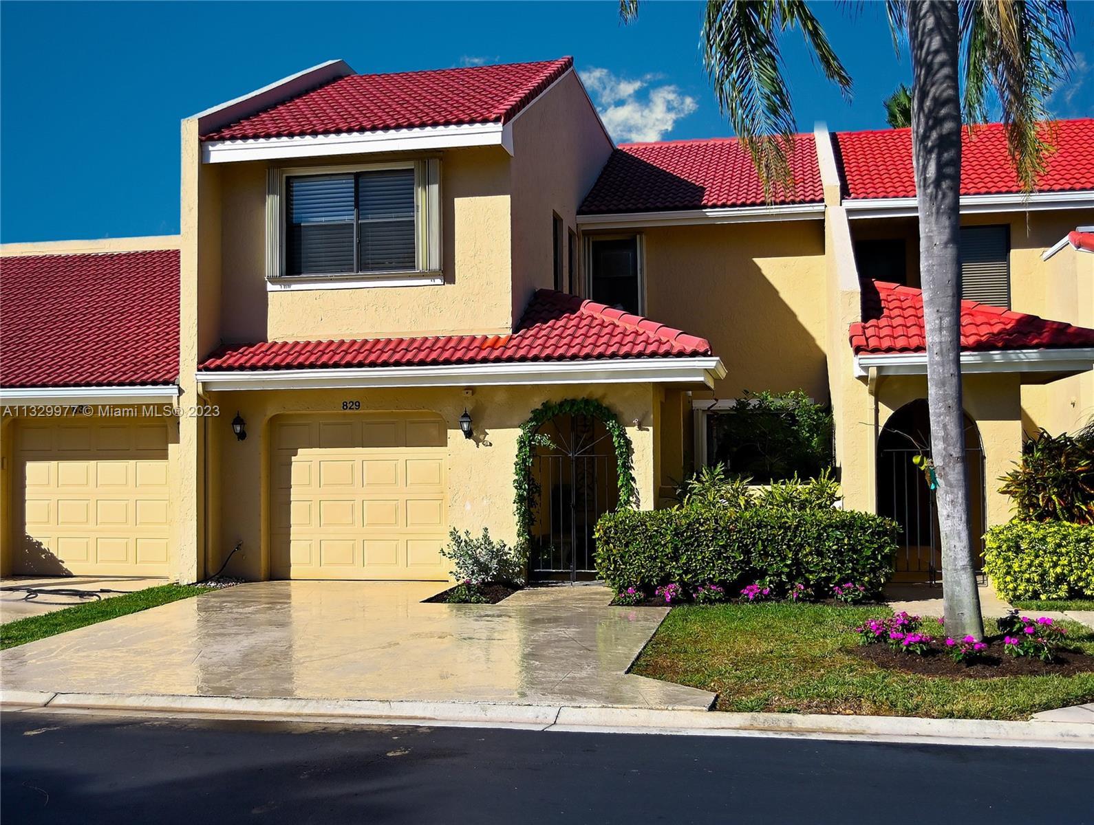 Photo of 829 Windermere Wy in Palm Beach Gardens, FL