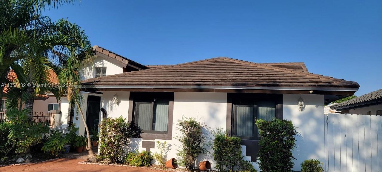 Photo of 1050 NW 134th Ave in Miami, FL