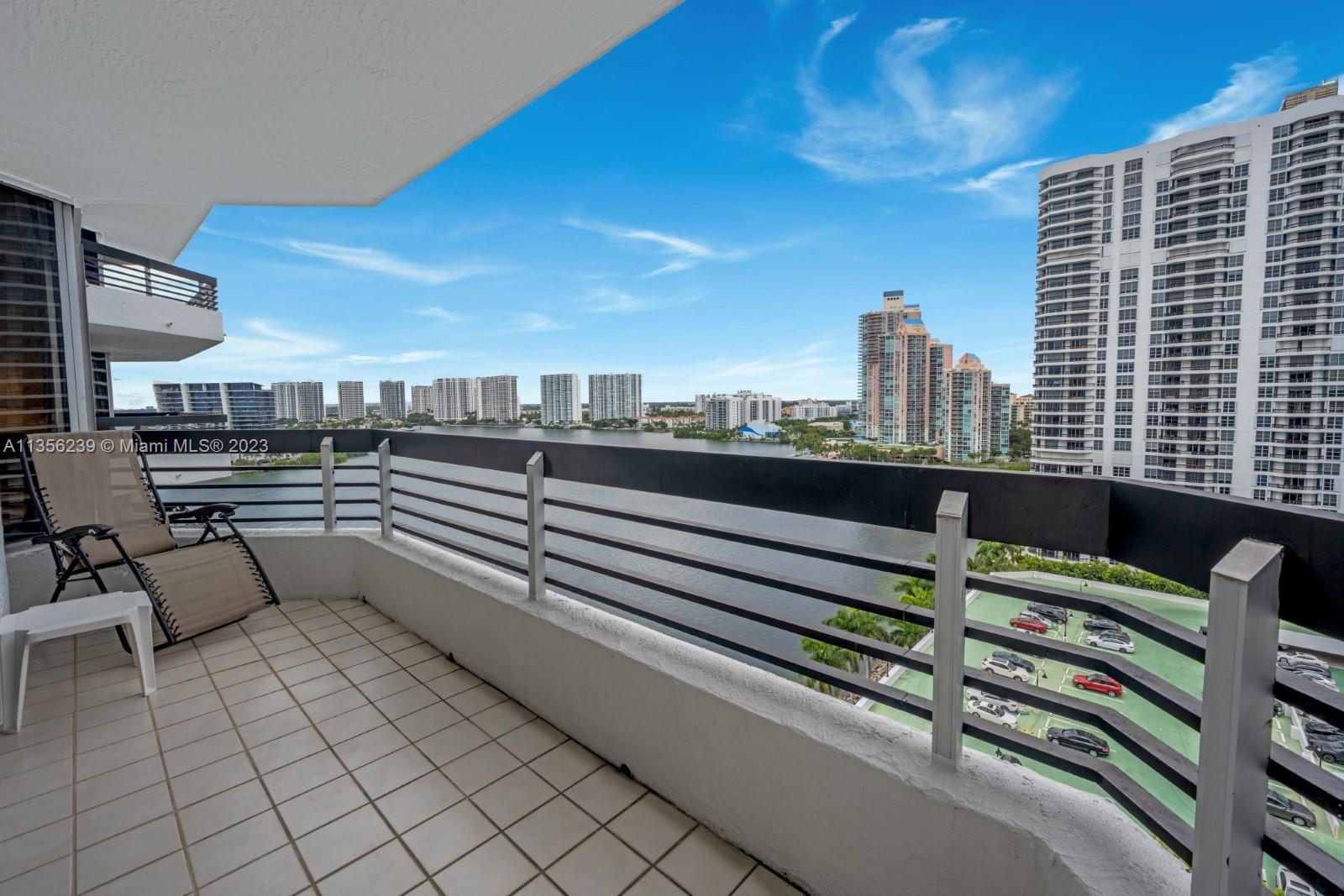 2/2 split w/ intracoastal views. Unit is in original condition and is being offered furnished. Ameni