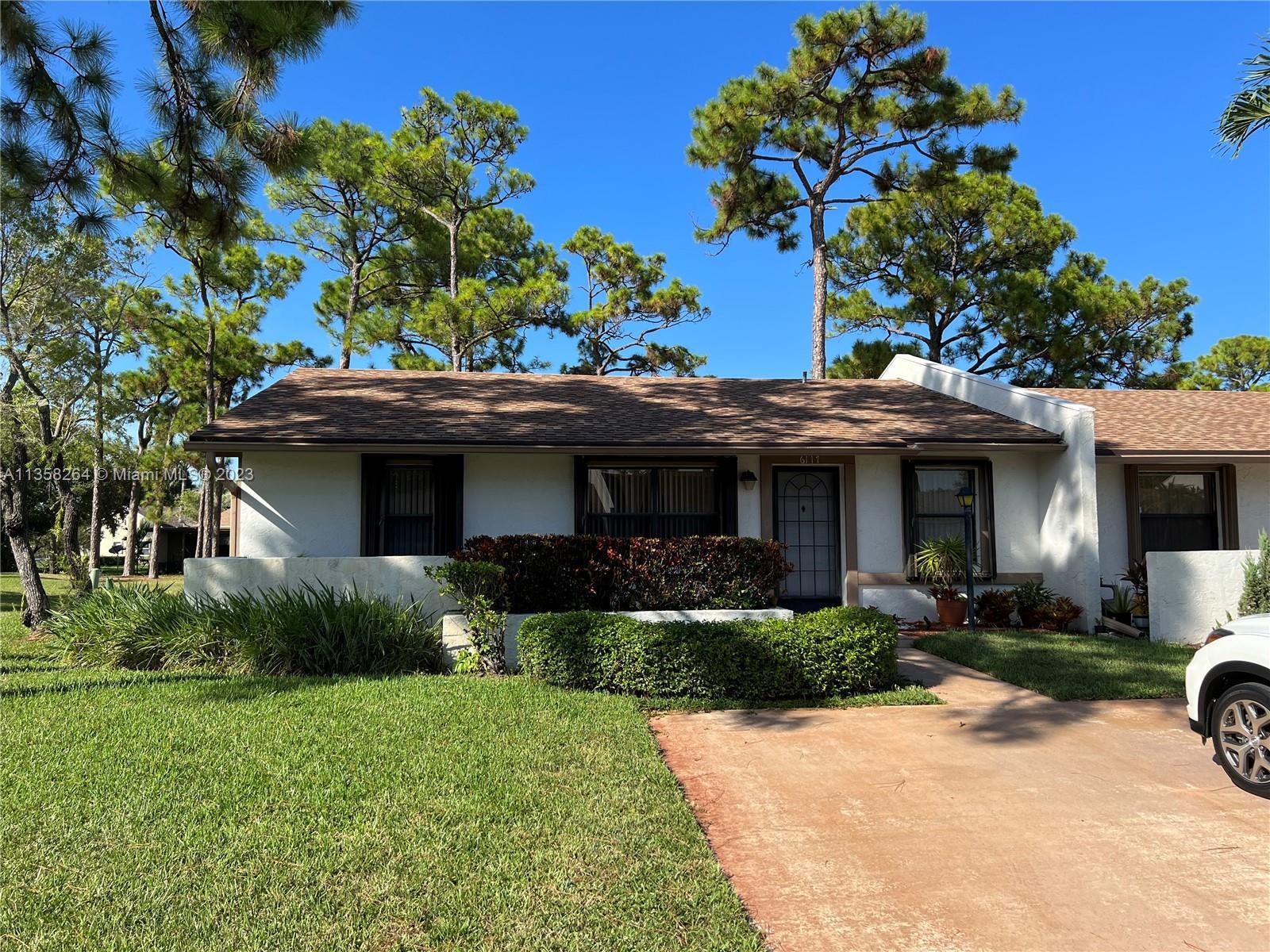 Photo of 6117 Fairfield Cir #1 in Green Acres, FL