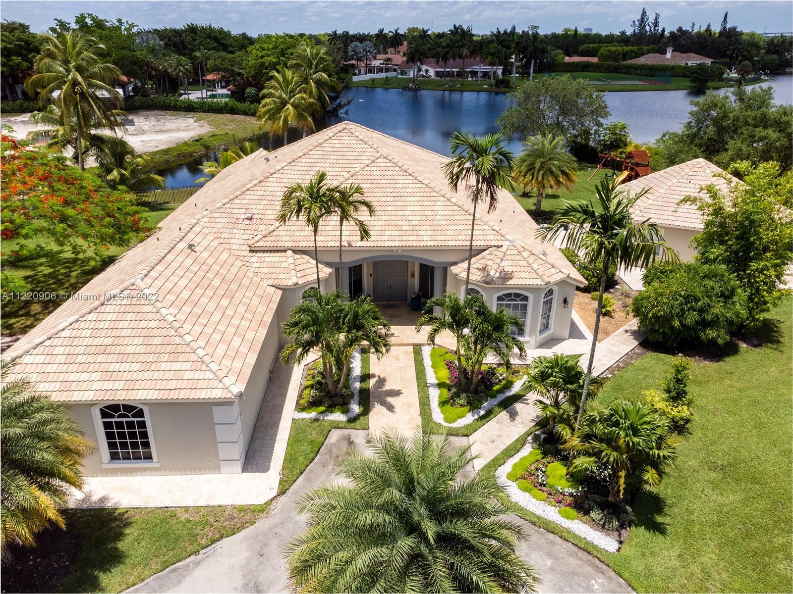 Photo of 561 Ranch Rd in Weston, FL