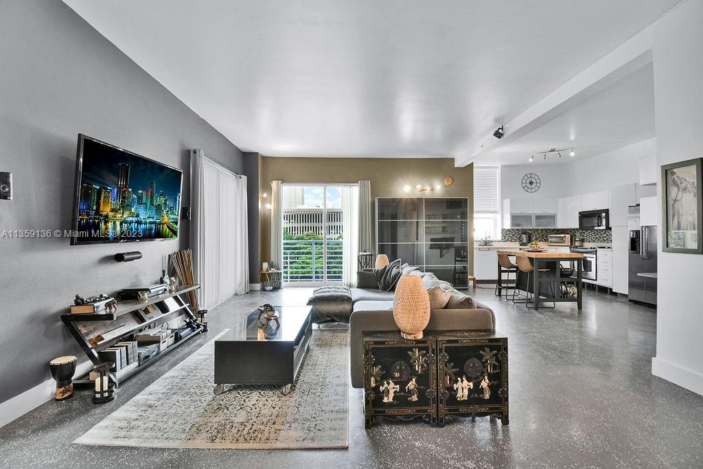 The Loft 1 is a high-rise condominium tower located in the heart of downtown Miami. This 2-bedroom c