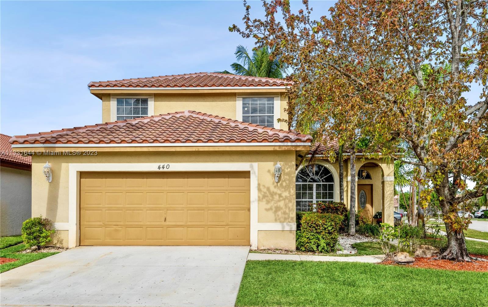 Photo of 440 SW 181st Ave in Pembroke Pines, FL