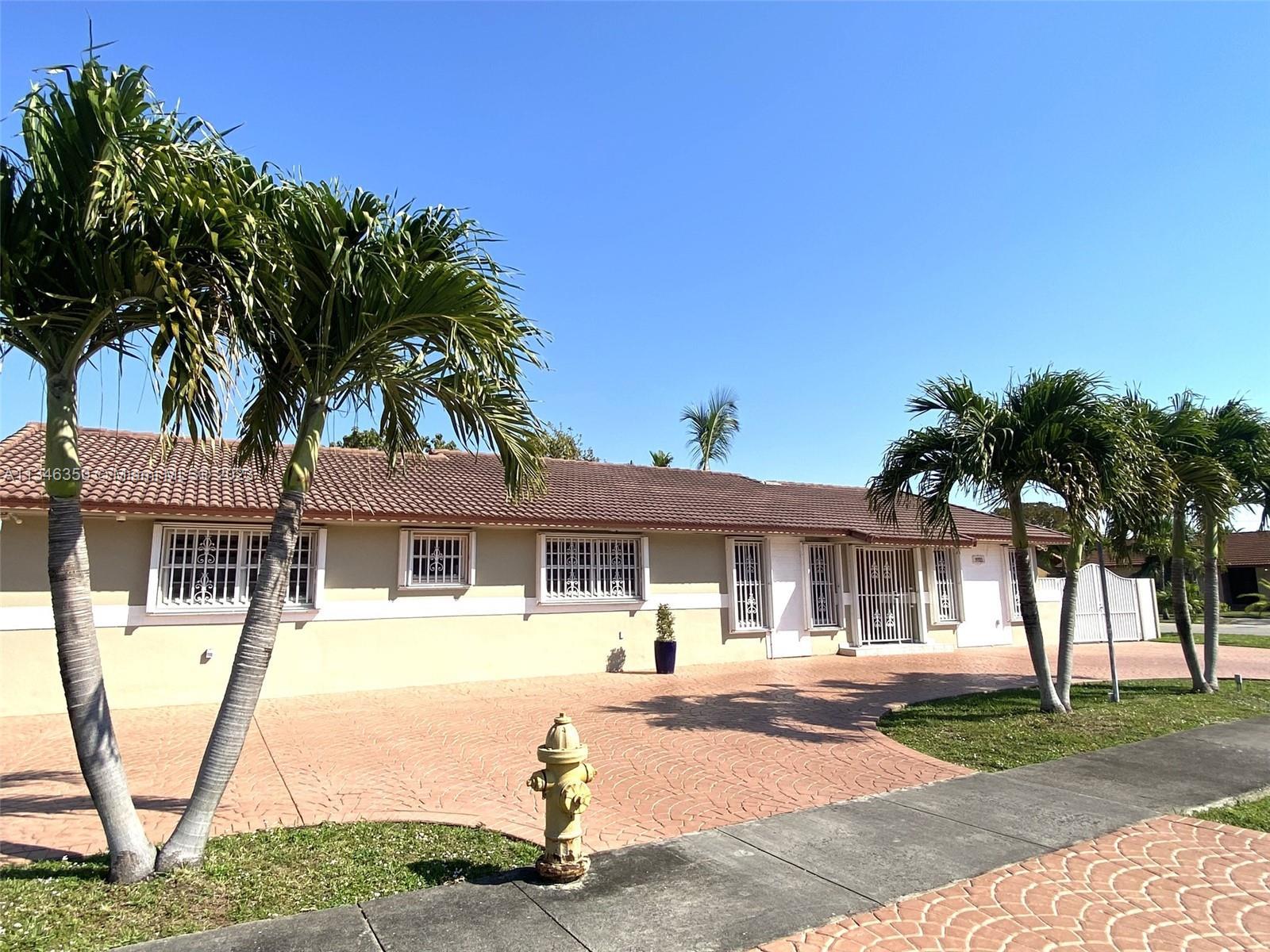 Photo of 9721 SW 4th St in Miami, FL