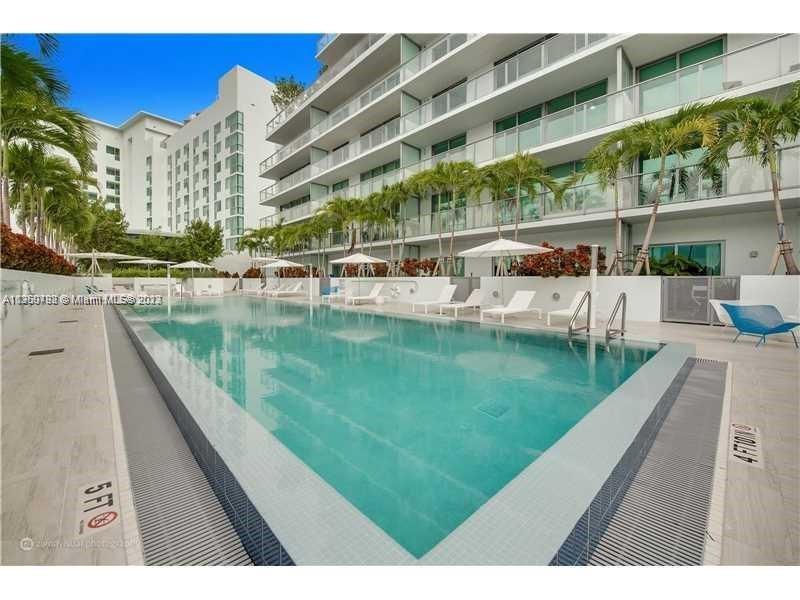 This exceptional residence is a 2BR/2BT located in Le Parc Brickell with a view of Simpson Park. The