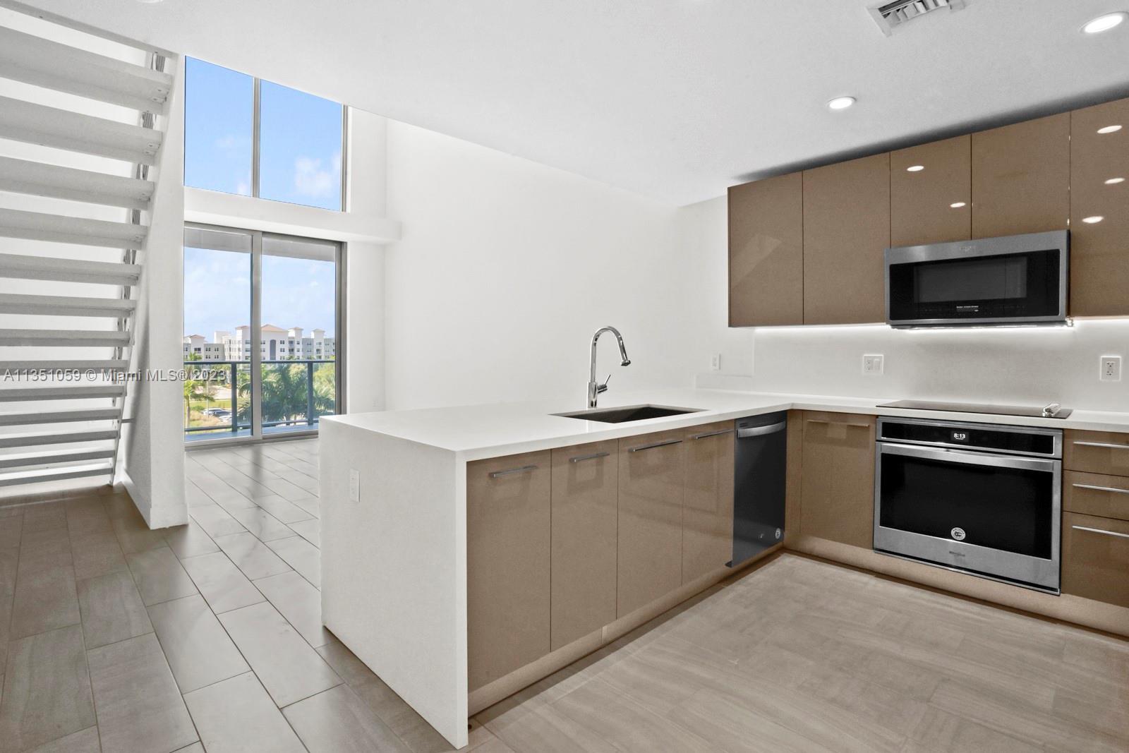 Photo of 2000 Metropica Wy #414 in Sunrise, FL