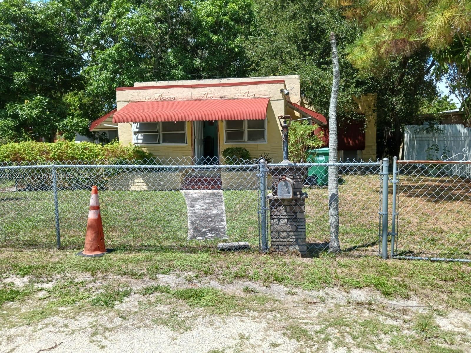 Photo of 9556 NW 5th Ave in Miami, FL