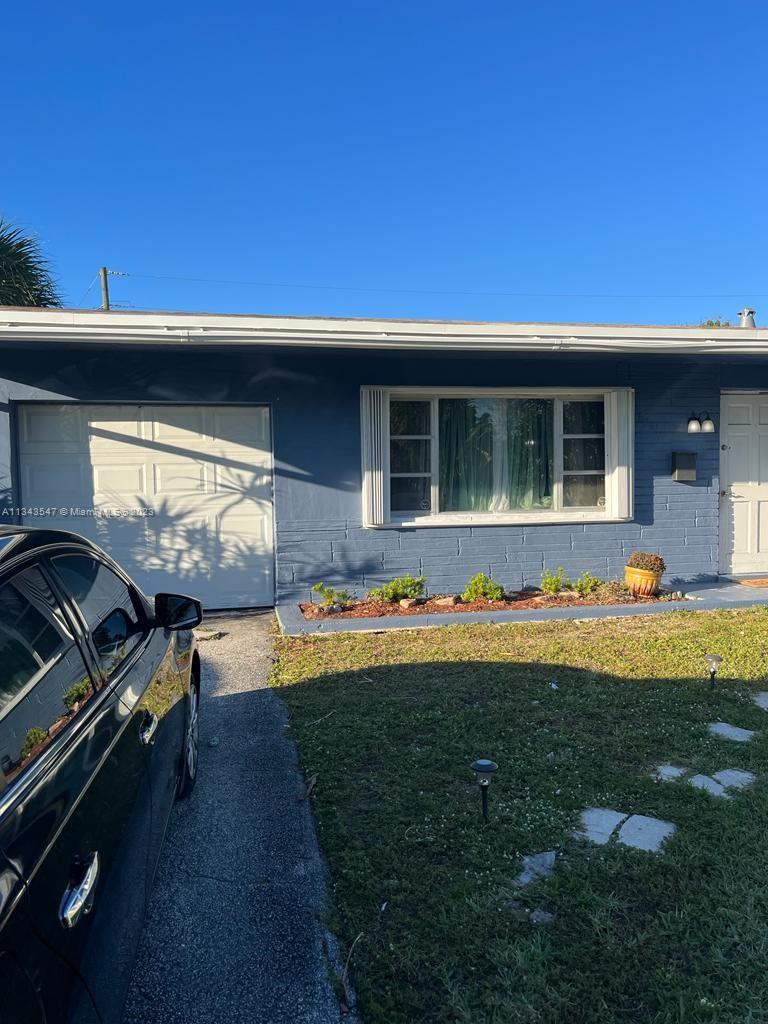 Photo of 6761 NW 29th St in Sunrise, FL