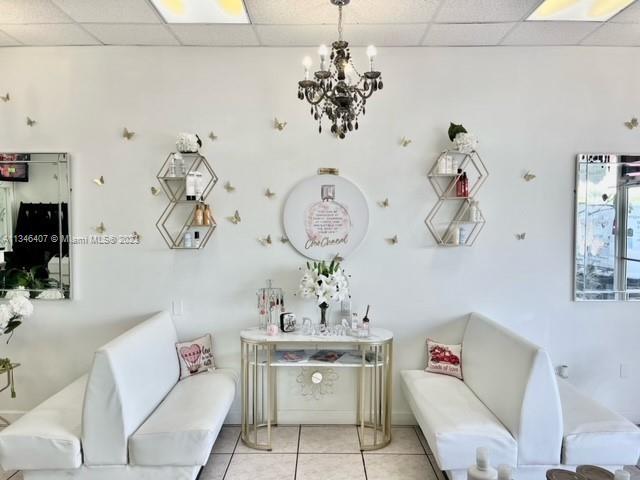 Photo of 3416 Griffin Rd in Dania Beach, FL