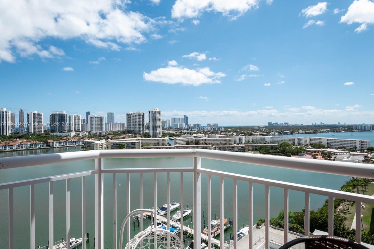Renovated waterfront condo facing south, 17th floor, One bedroom One and Half Bathroom with over 100