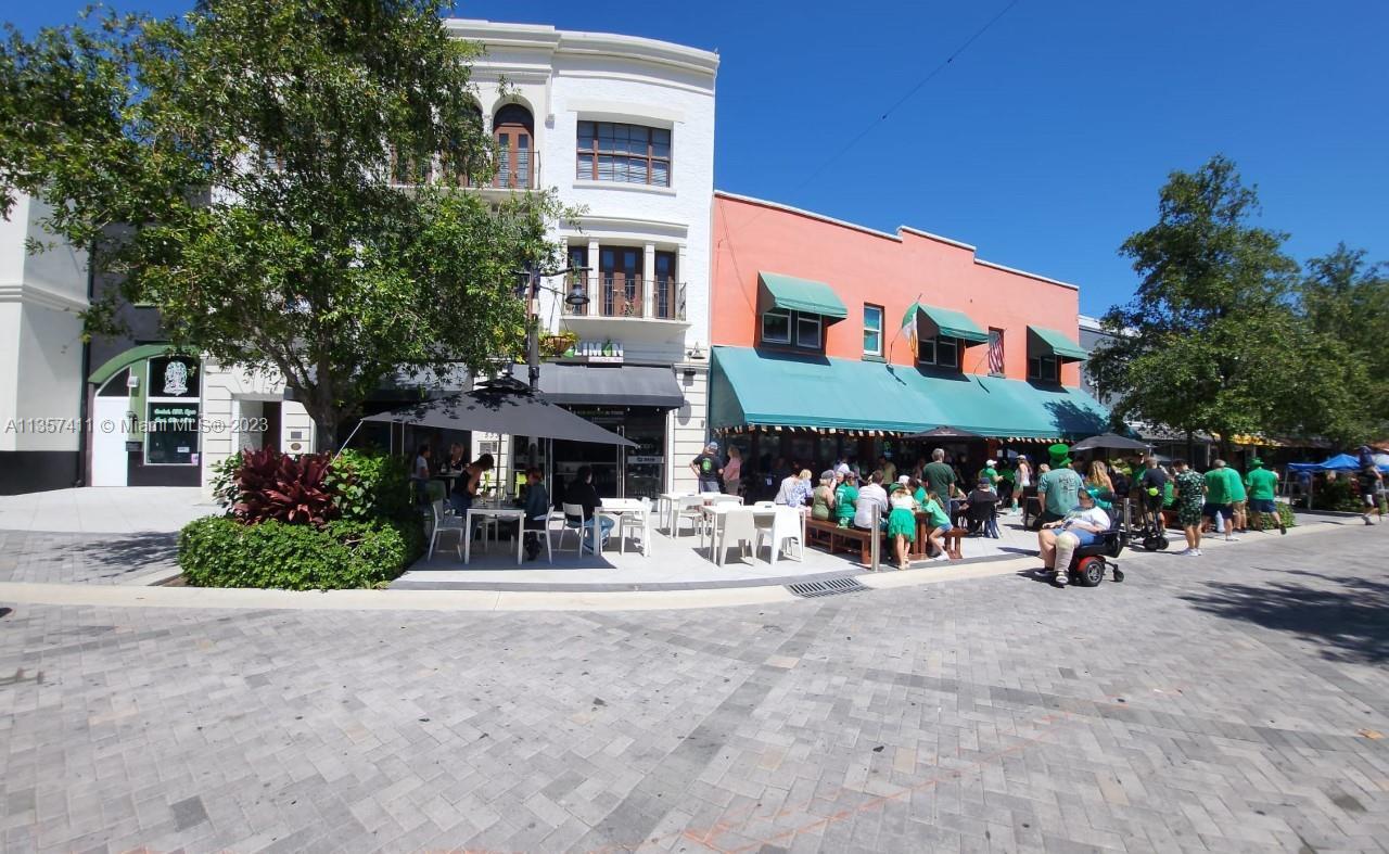 Photo of 533 Clematis St in West Palm Beach, FL
