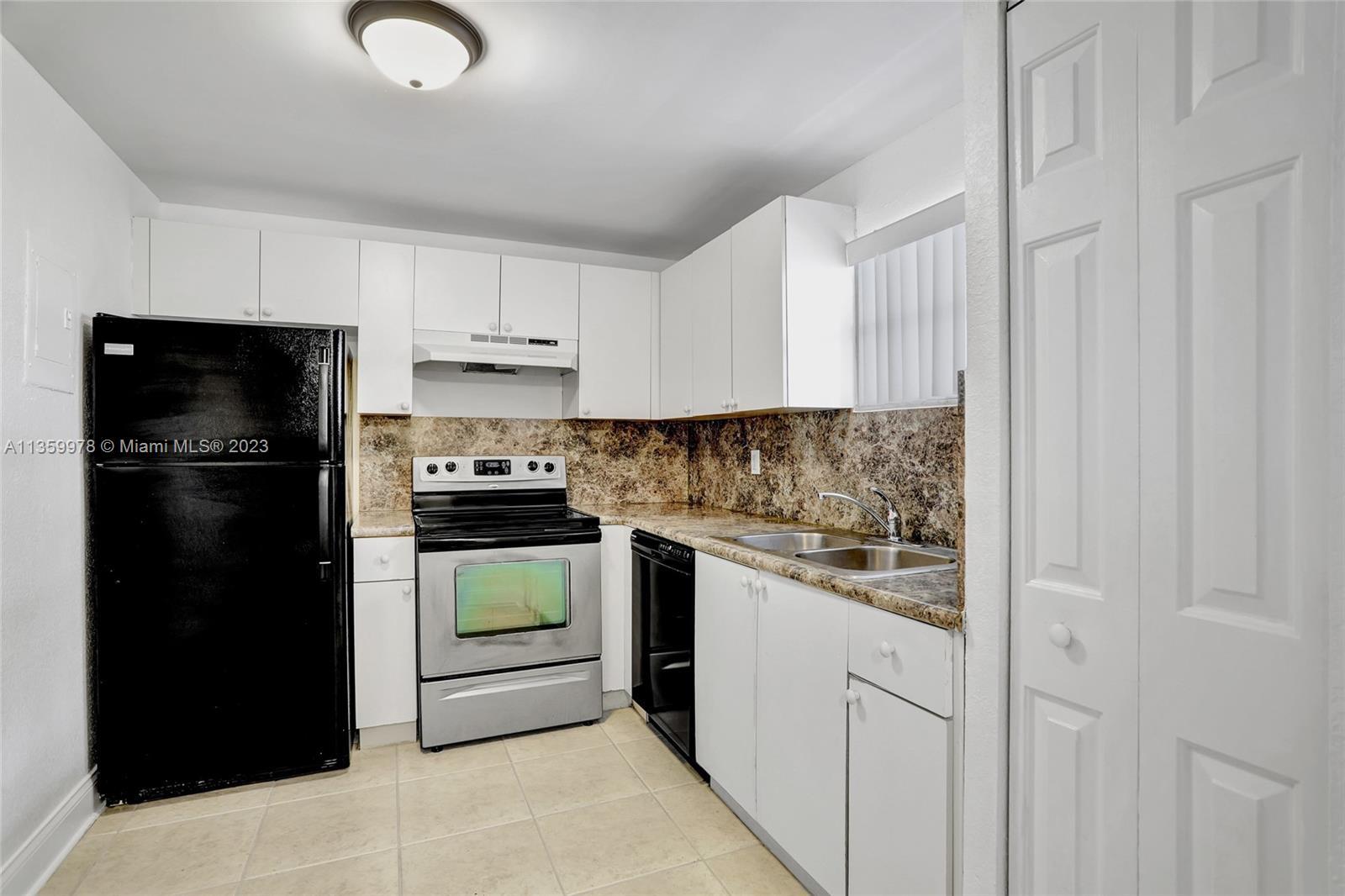 Photo of 4205 N University Dr #303 in Sunrise, FL