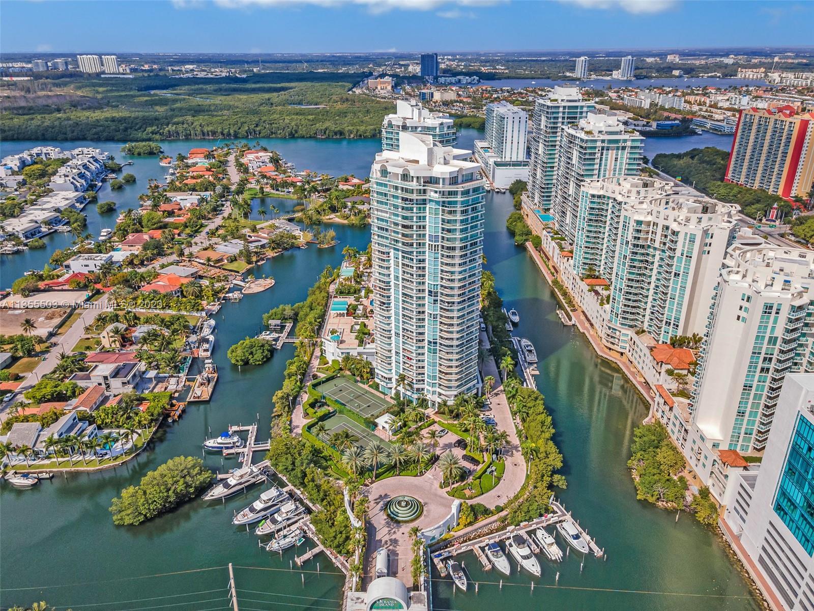 Stunning one-of-a-kind condo residence, 2/2 + Den/Office, fully renovated, move-in ready, beautiful 