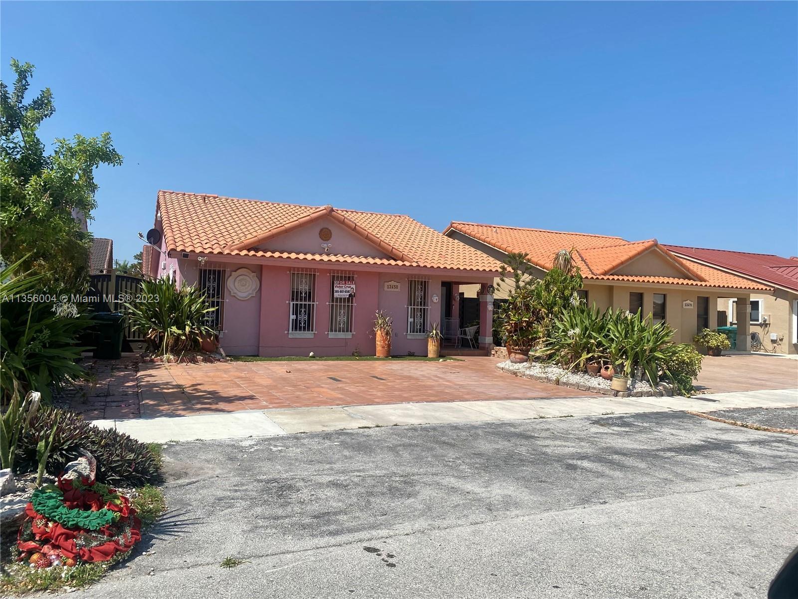 Photo of 12650 NW 102nd Pl in Hialeah Gardens, FL
