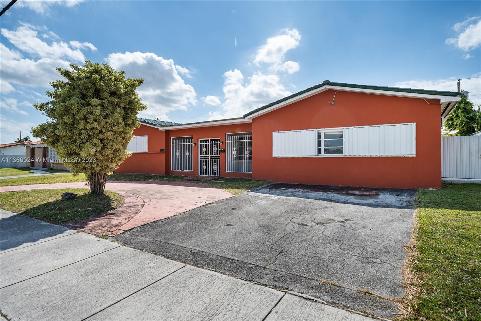 Photo of 1620 SW 97th Ave in Miami, FL