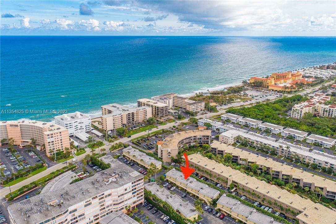Photo of 3601 S Ocean Blvd #406 in South Palm Beach, FL