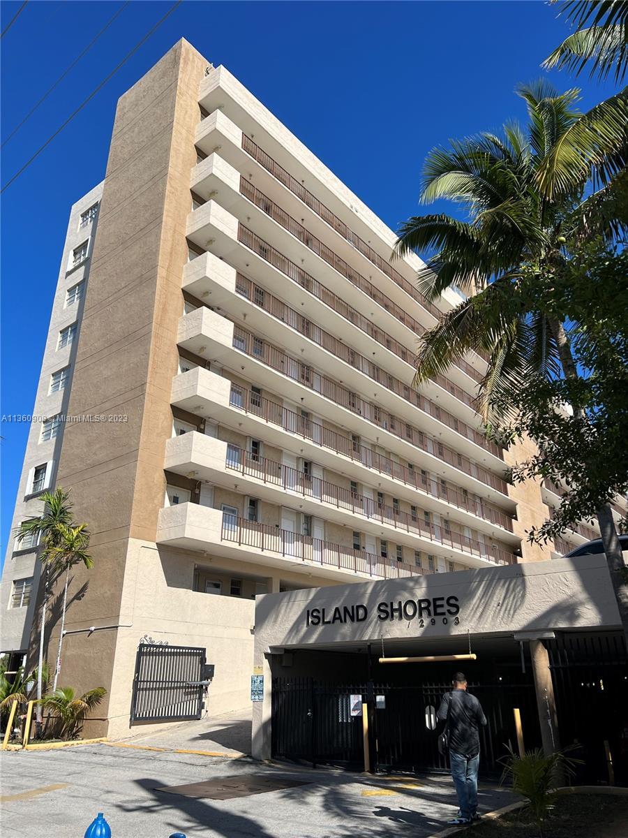 Photo of 2903 N Miami Beach Blvd #702 in North Miami Beach, FL