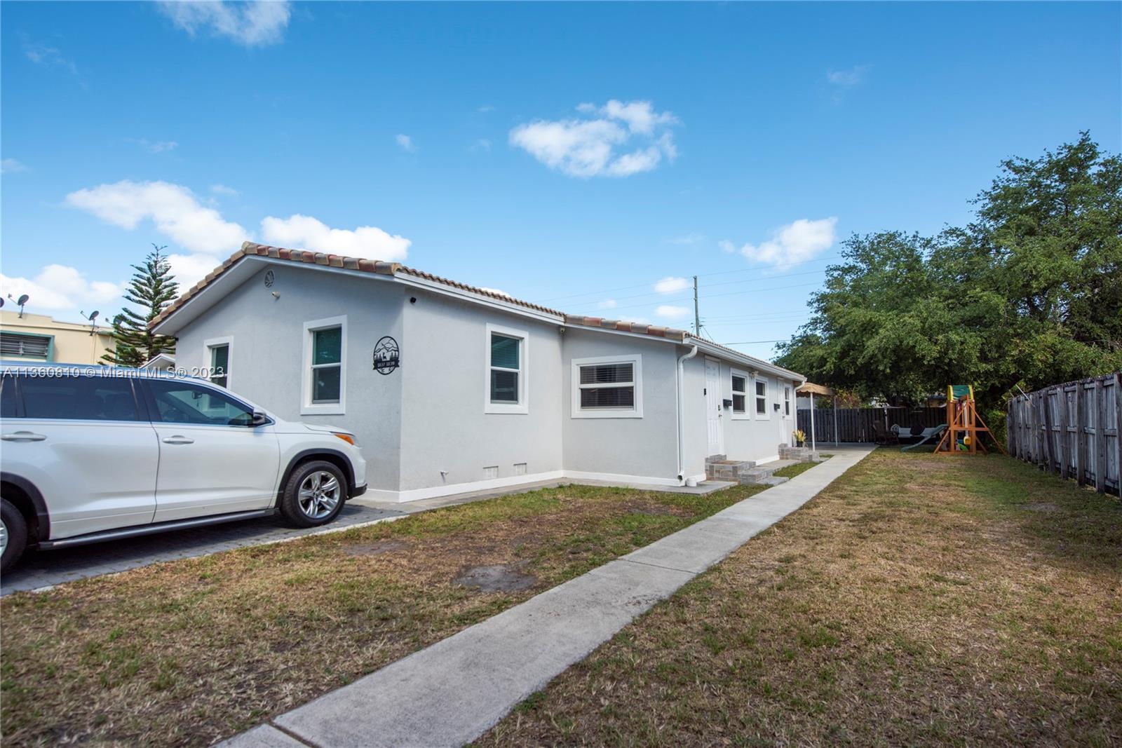 Photo of 1837 Adams St in Hollywood, FL