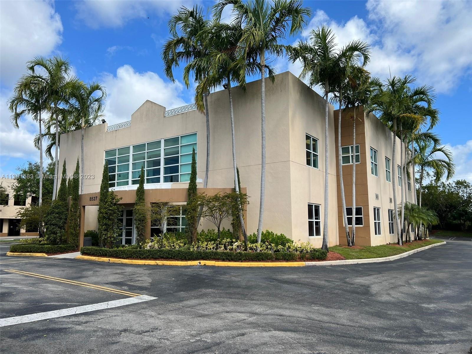 Photo of 8527 Pines Blvd in Pembroke Pines, FL