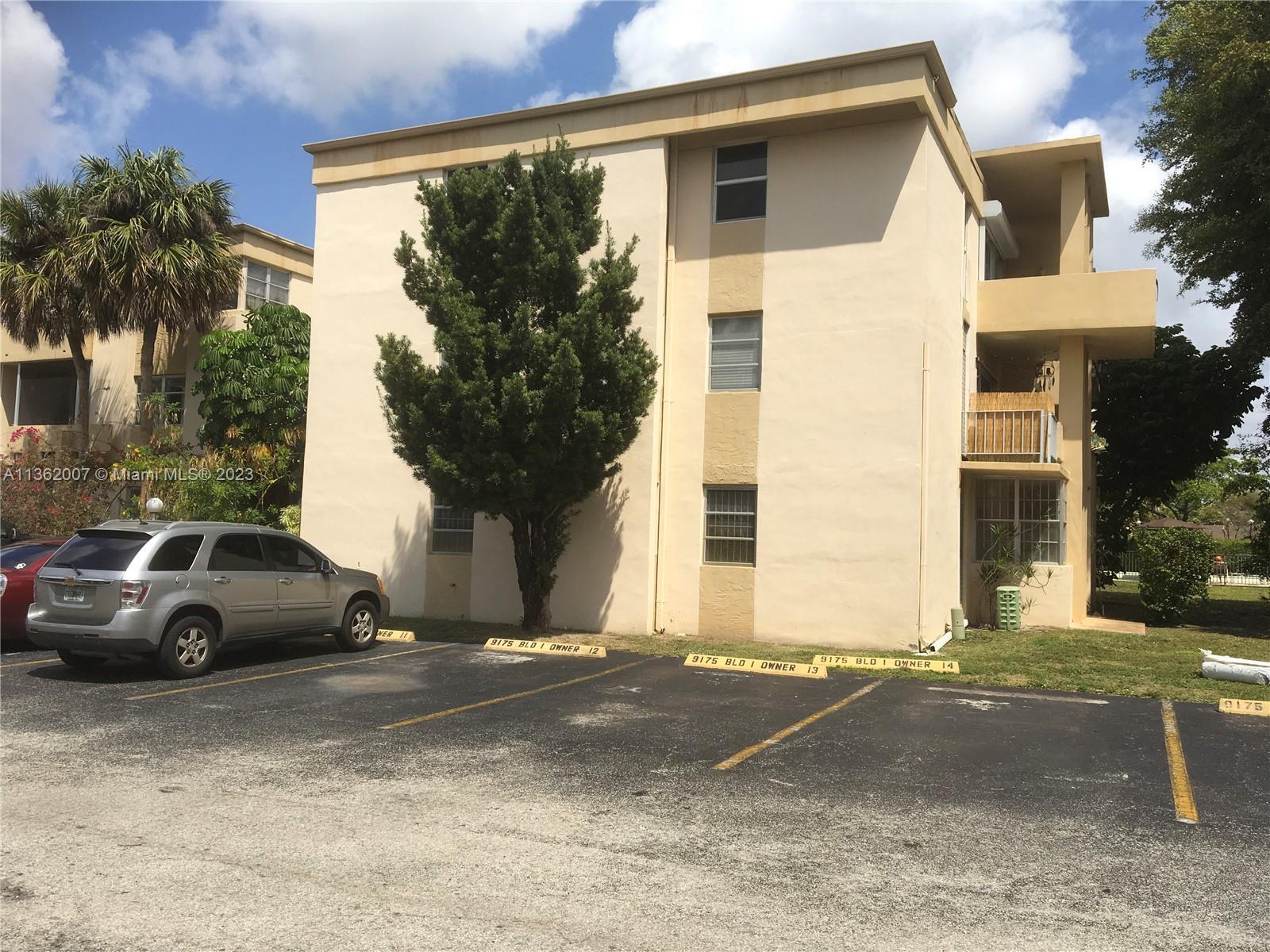 Photo of 9175 SW 77th Ave #109 in Miami, FL