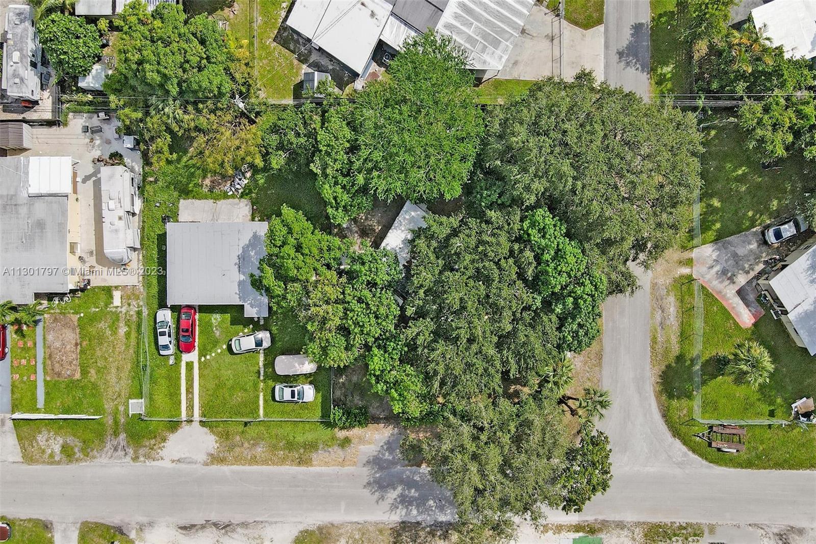 Photo of 12801 Westview Dr in Miami, FL