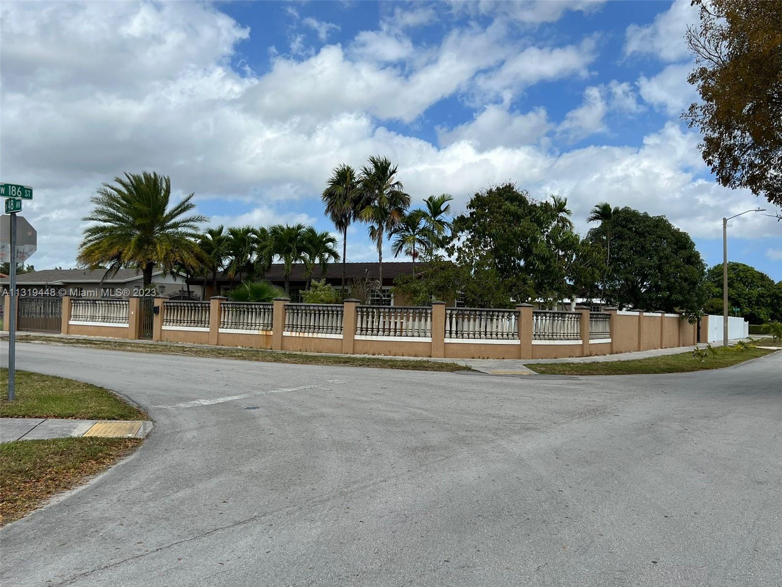 Photo of 18605 NW 48th Ave in Miami Gardens, FL