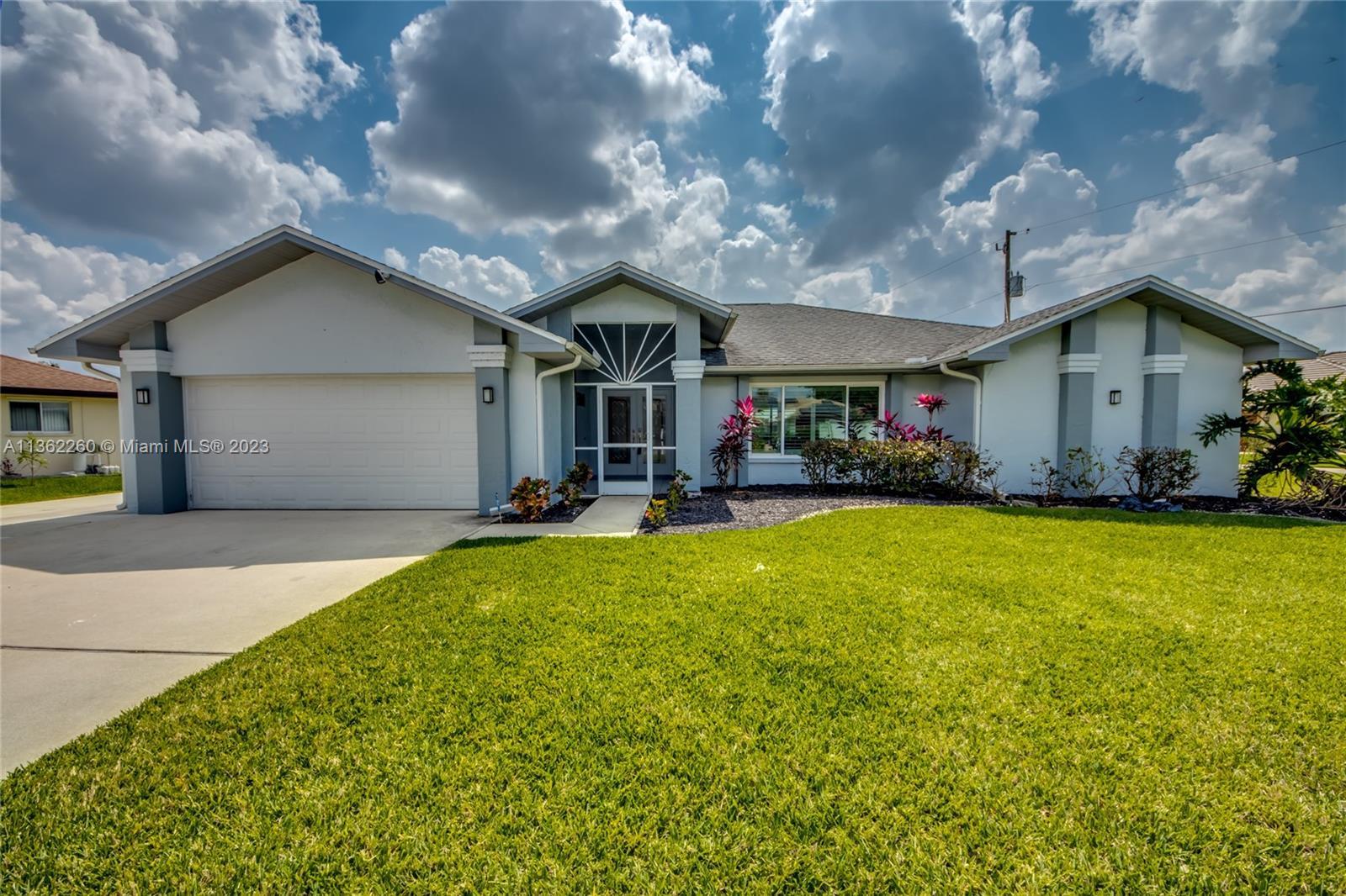 Photo of 13317 Island Rd in Fort Myers, FL