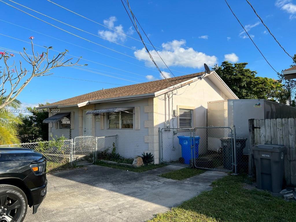 Photo of 4000 SW 20th St in West Park, FL