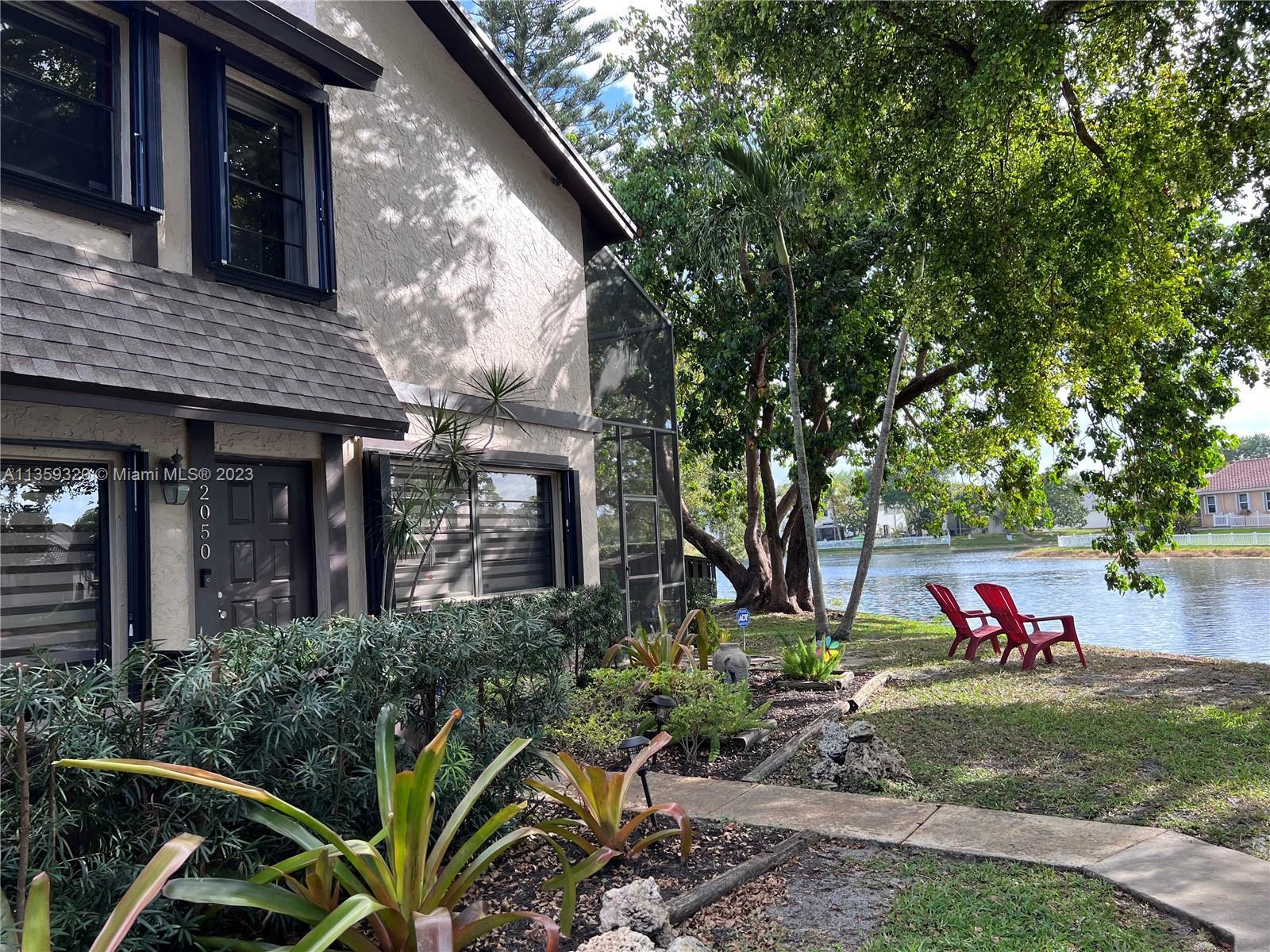 Photo of 2050 Bayberry Dr in Pembroke Pines, FL