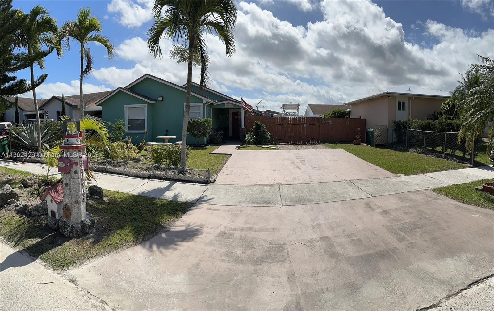 Photo of 20912 SW 125th Ave Rd in Miami, FL