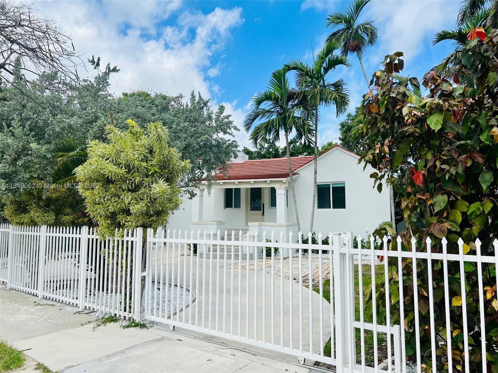 Photo of 929 NE 78th St in Miami, FL