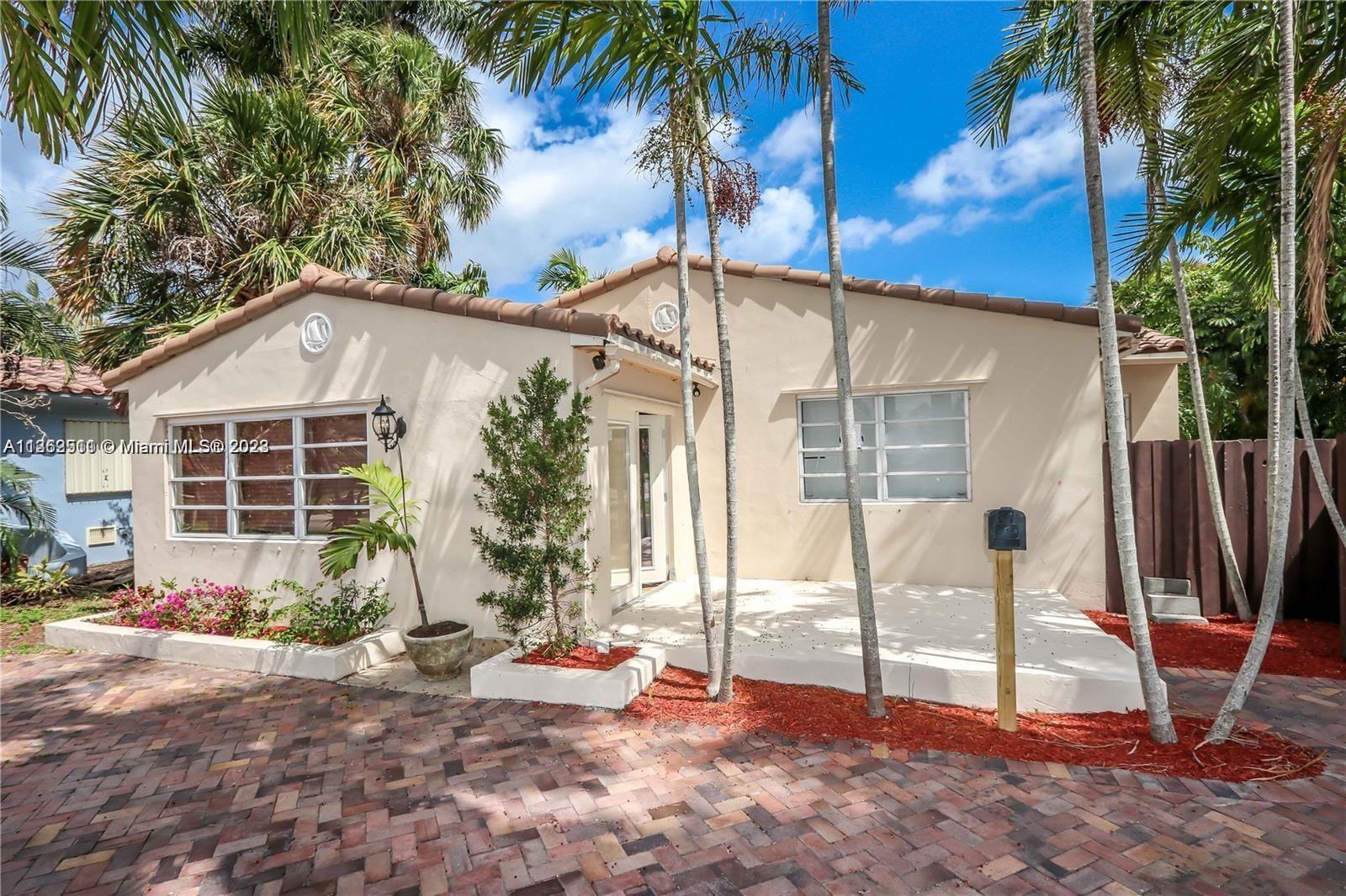Photo of 1415 Madison St in Hollywood, FL