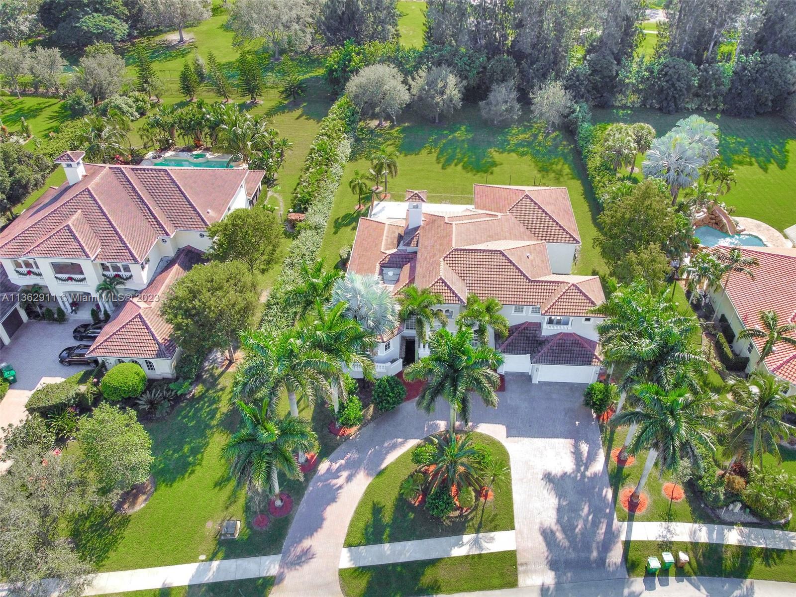 Photo of 12824 Stonebrook Dr in Davie, FL