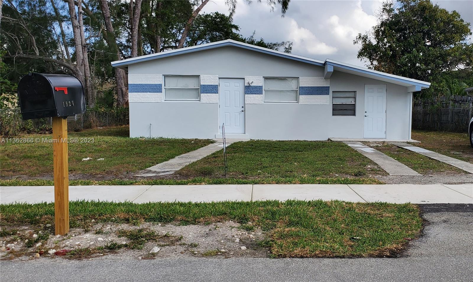 Photo of 1925 NW 27th St in Oakland Park, FL