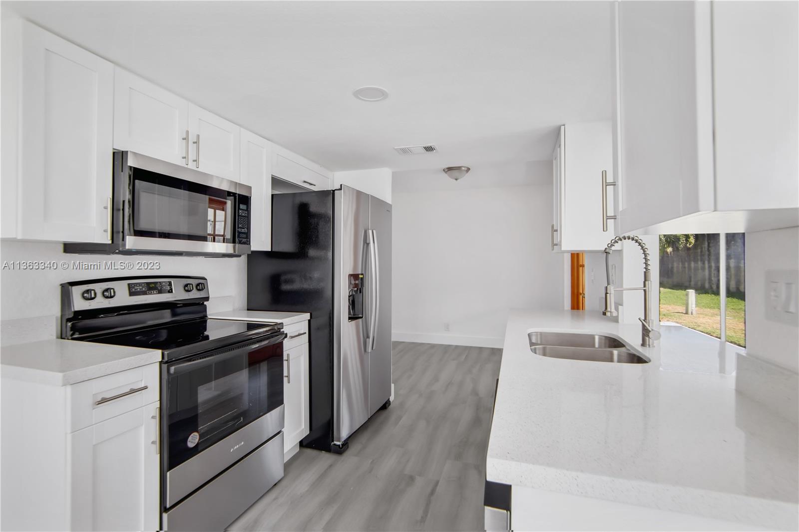 Photo of 350 NW 24th Ct in Pompano Beach, FL